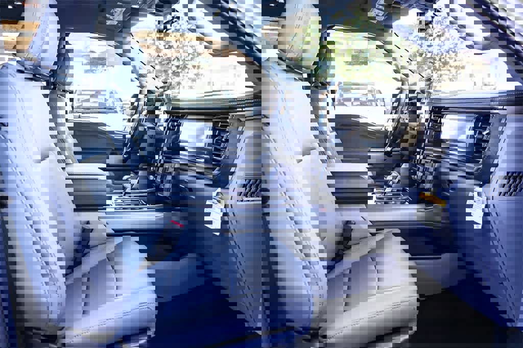 New 2025 Ford F150 Lightning Flash image 16