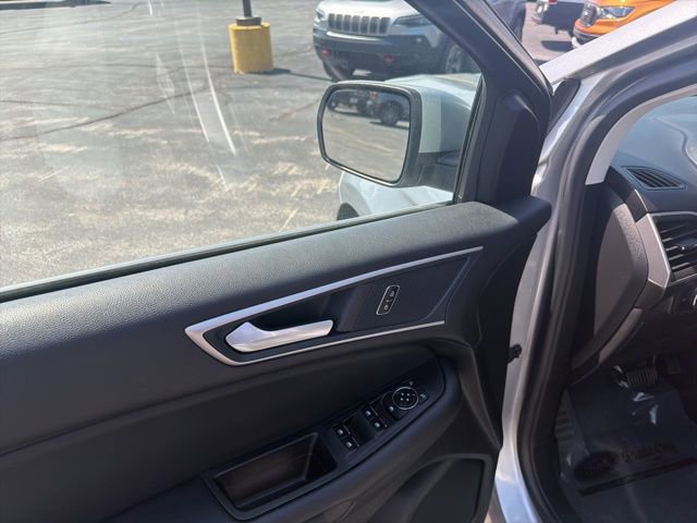 Used 2024 Ford Edge SEL AWD/4WD image 22