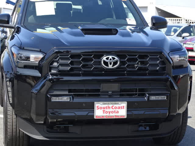 Used 2025 Toyota 4Runner TRD Sport AWD/4WD image 4