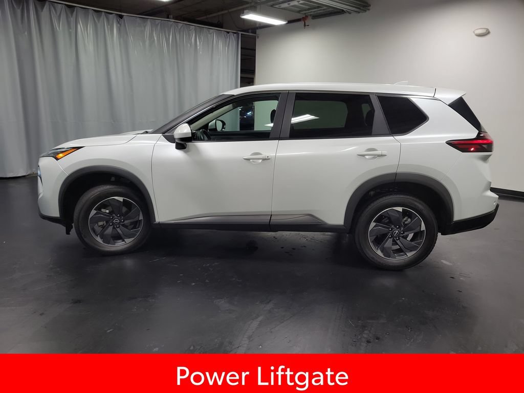 Used 2024 Nissan Rogue SV FWD image 5