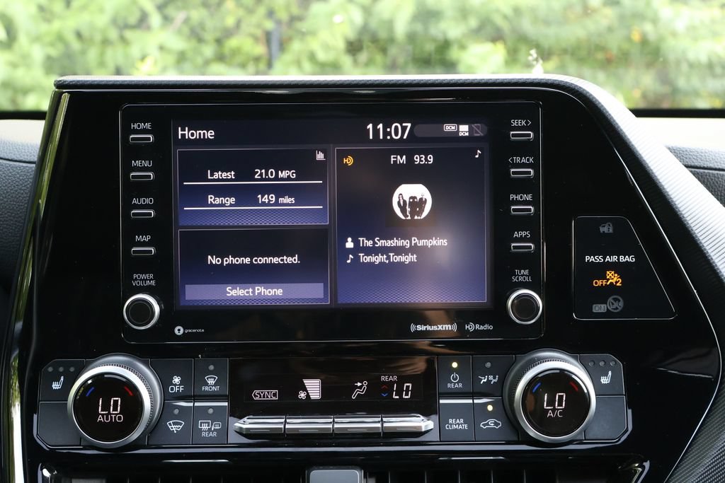 Used 2022 Toyota Highlander XSE FWD image 15
