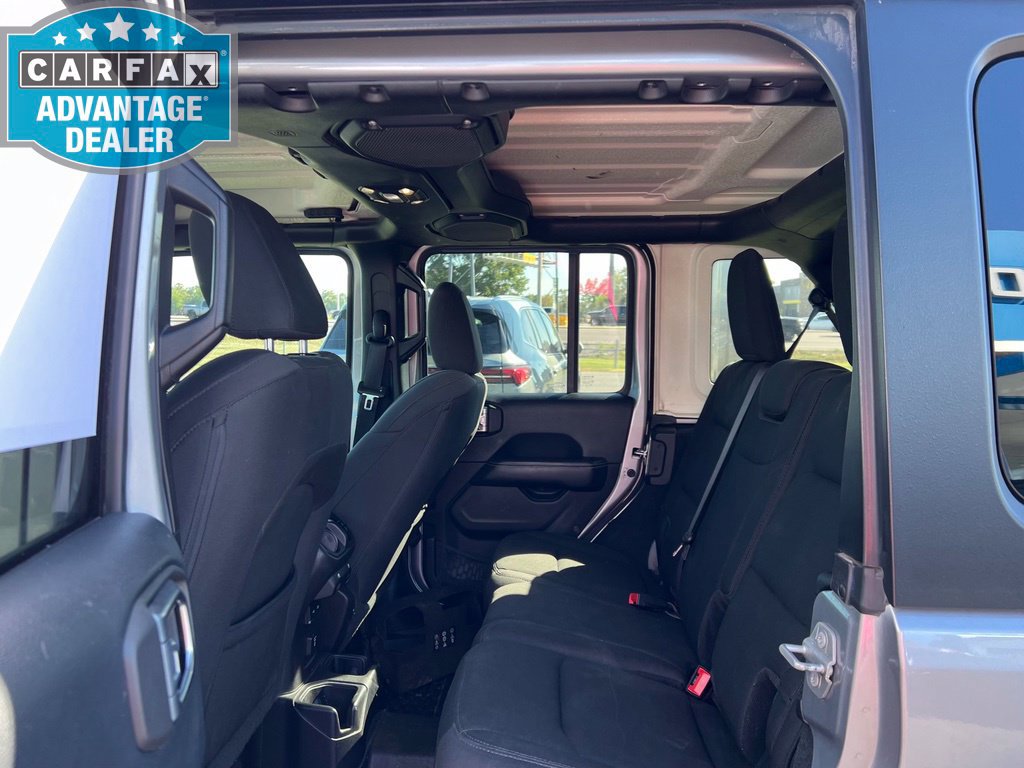 Used 2019 Jeep Wrangler Unlimited Sahara w/ Safety Group AWD/4WD image 18