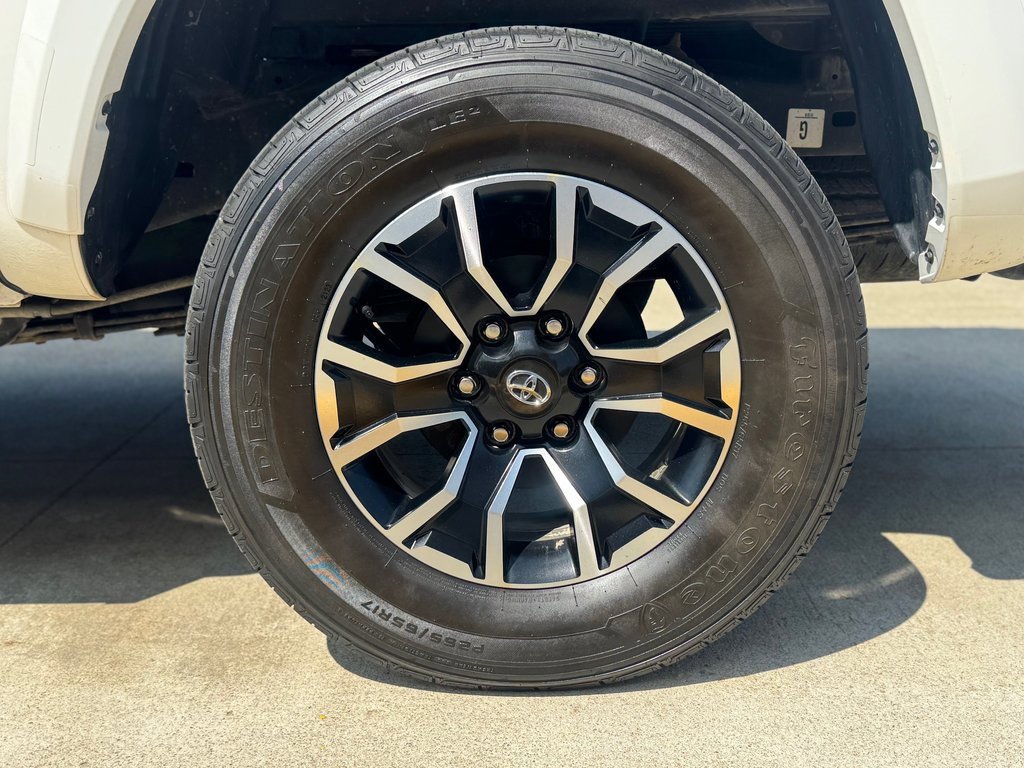 Used 2023 Toyota Tacoma TRD Sport image 7