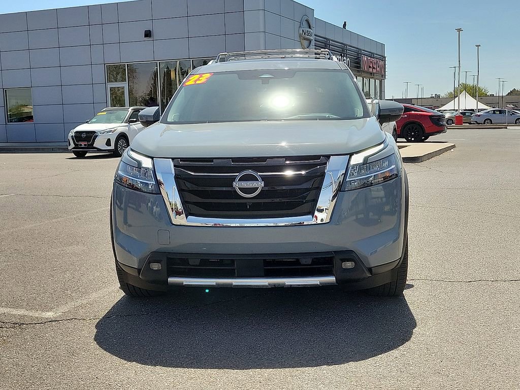Used 2023 Nissan Pathfinder Platinum AWD/4WD image 3
