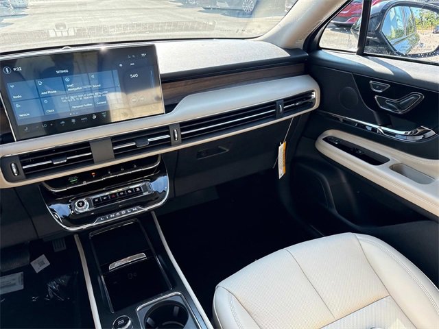 New 2025 Lincoln Corsair Grand Touring w/ Jet Appearance Package image 15