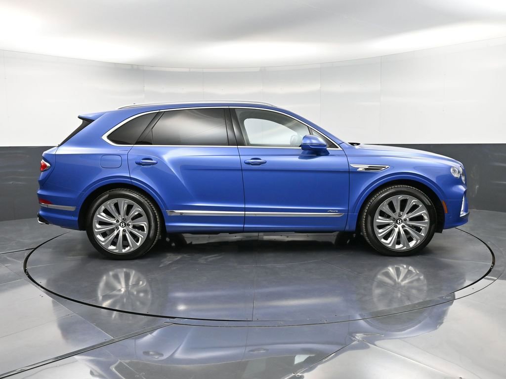 Used 2025 Bentley Bentayga AWD/4WD image 9