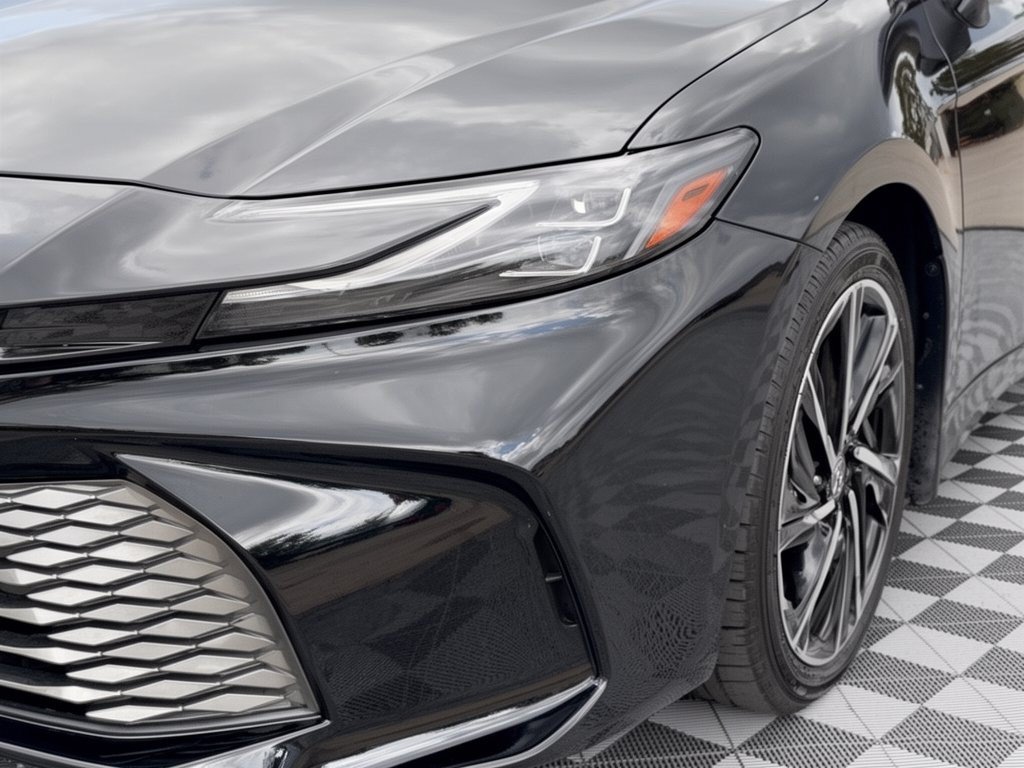 Used 2025 Toyota Camry XLE FWD image 12