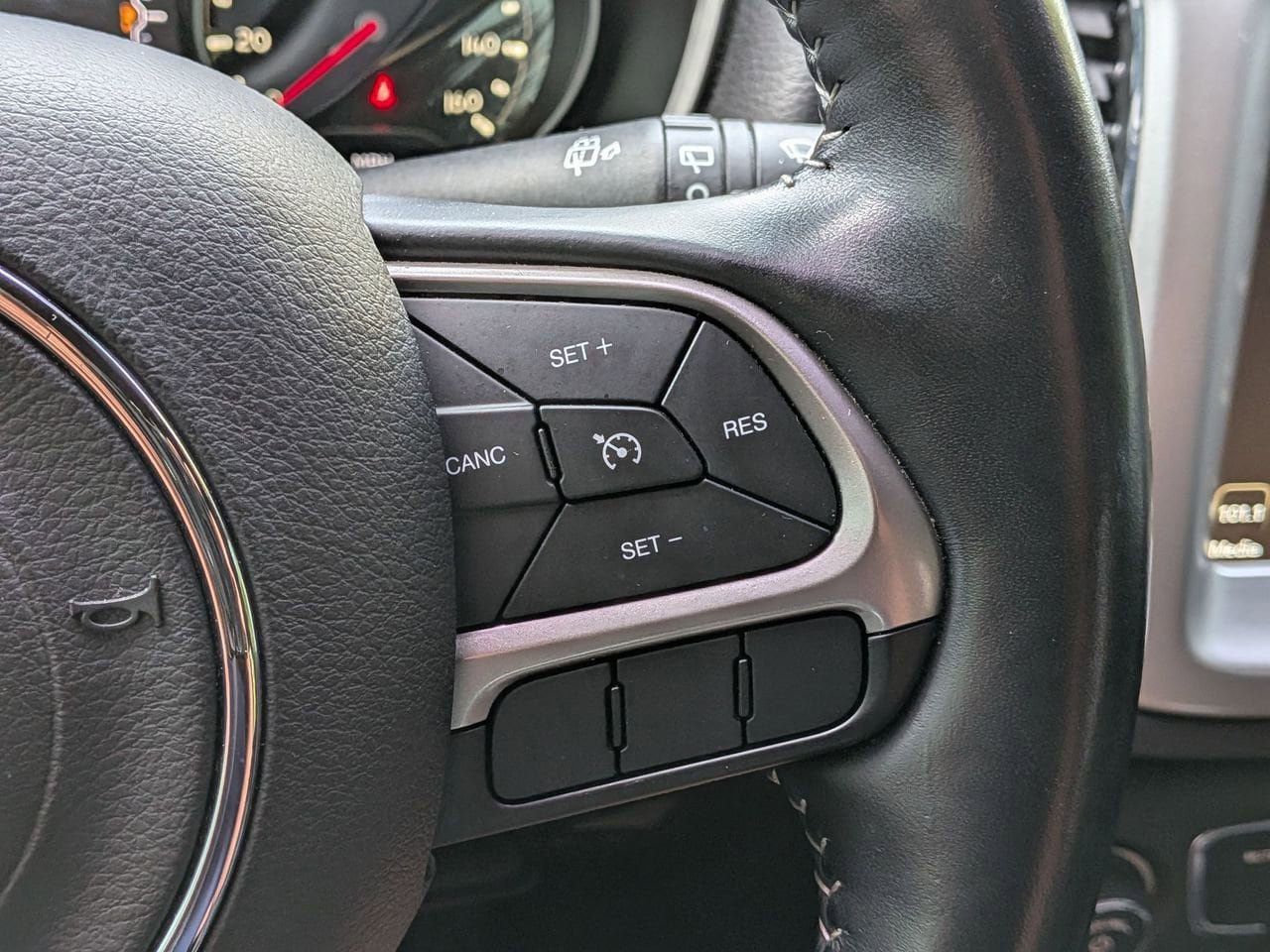 Used 2021 Jeep Compass Latitude w/ Sun and Sound Group FWD image 12