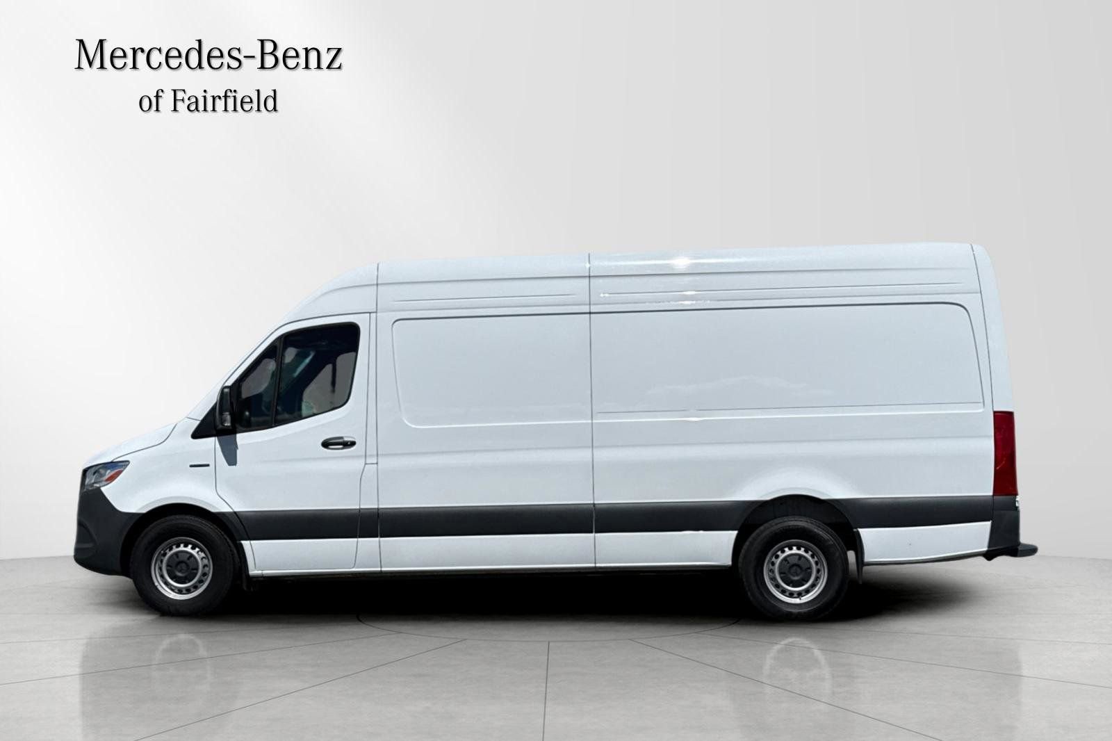 Used 2024 Mercedes-Benz eSprinter 170 Cargo image 4