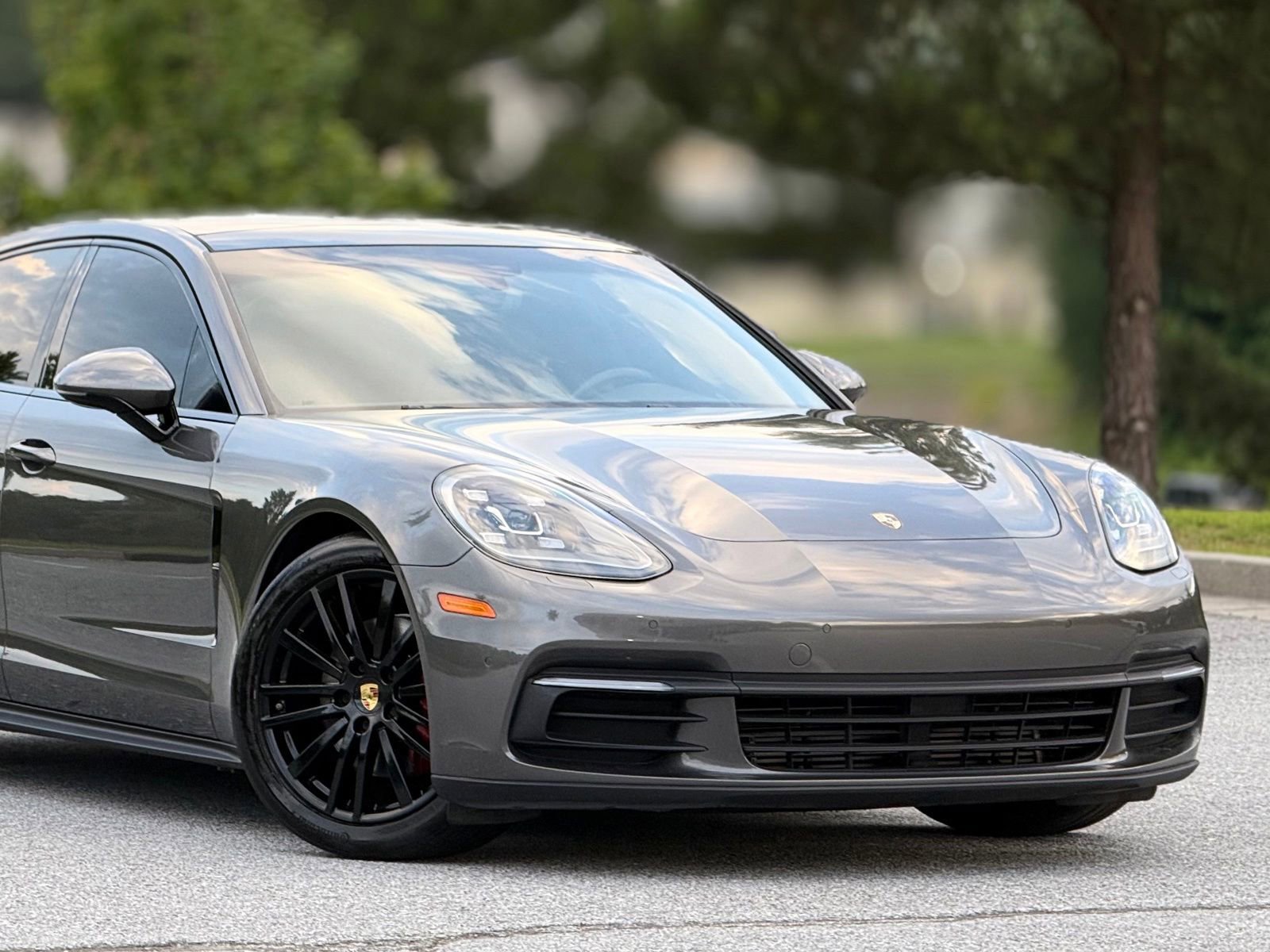 Used 2018 Porsche Panamera 4 AWD/4WD image 47