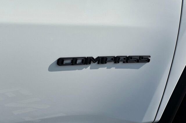 Used 2019 Jeep Compass Altitude image 23