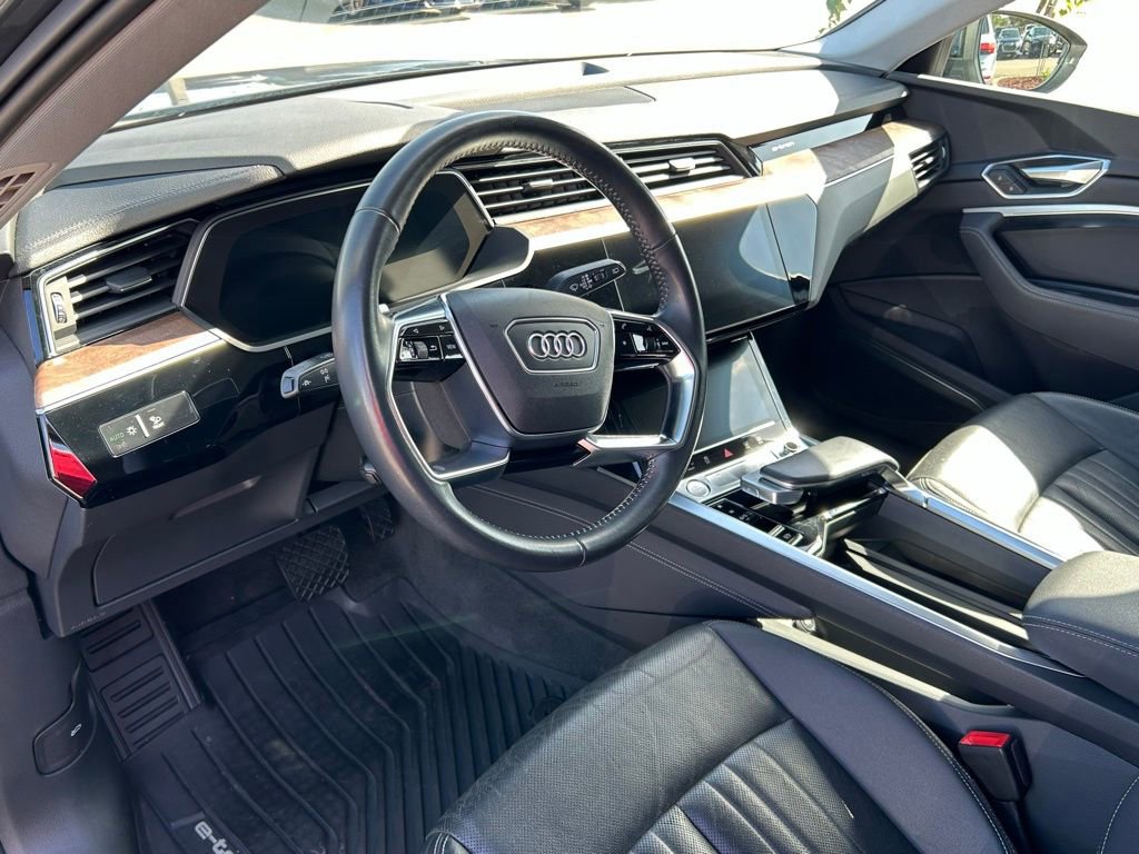 Used 2019 Audi e-tron Premium Plus AWD/4WD image 21