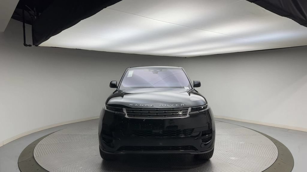 Used 2023 Land Rover Range Rover Sport SE AWD/4WD image 3