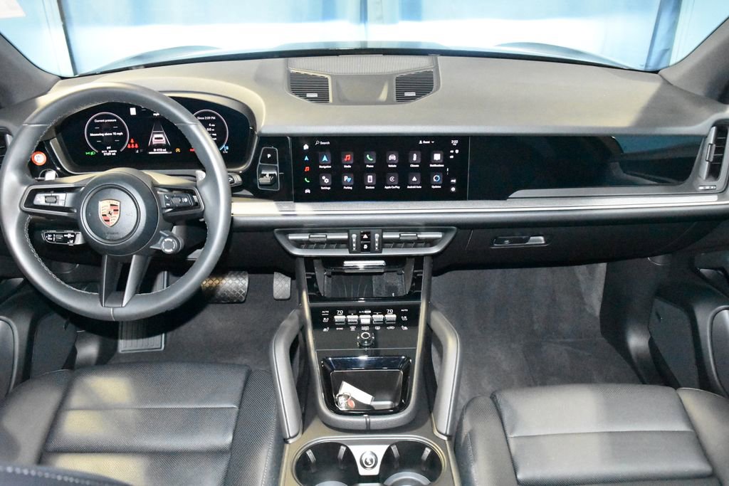 Certified 2025 Porsche Cayenne image 10