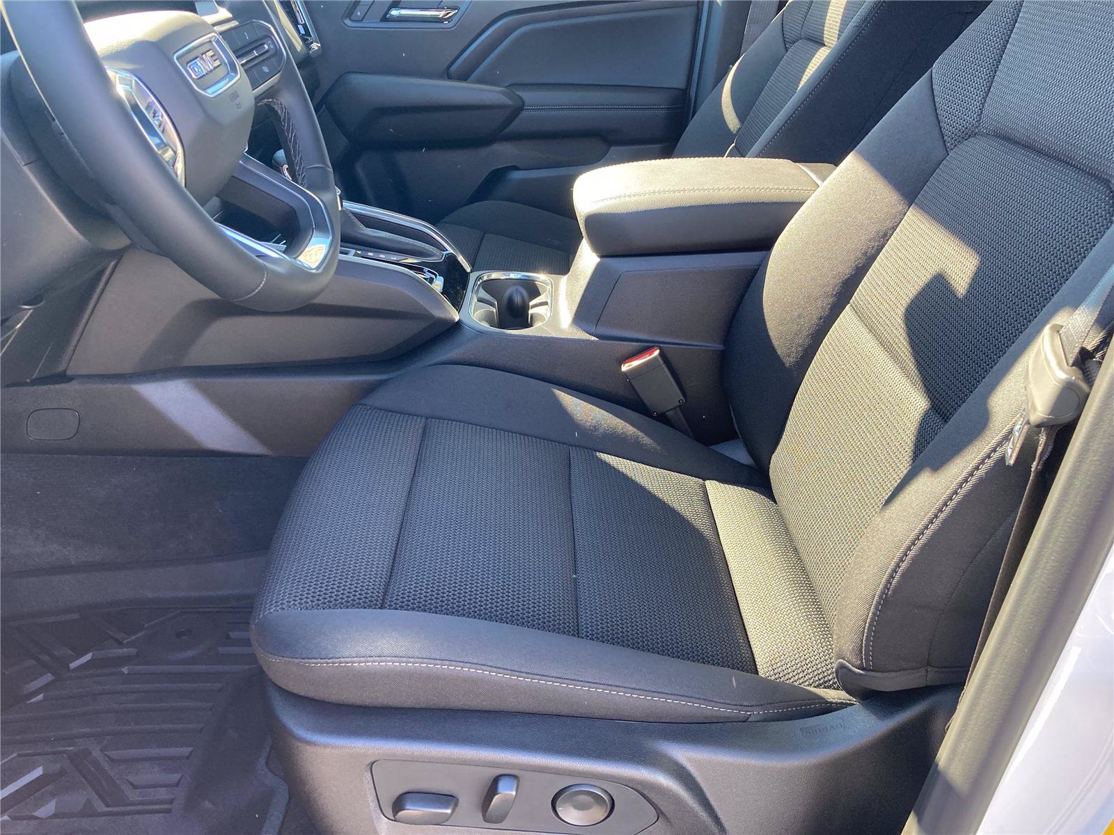 New 2026 GMC Canyon Elevation w/ Convenience Package RWD image 26