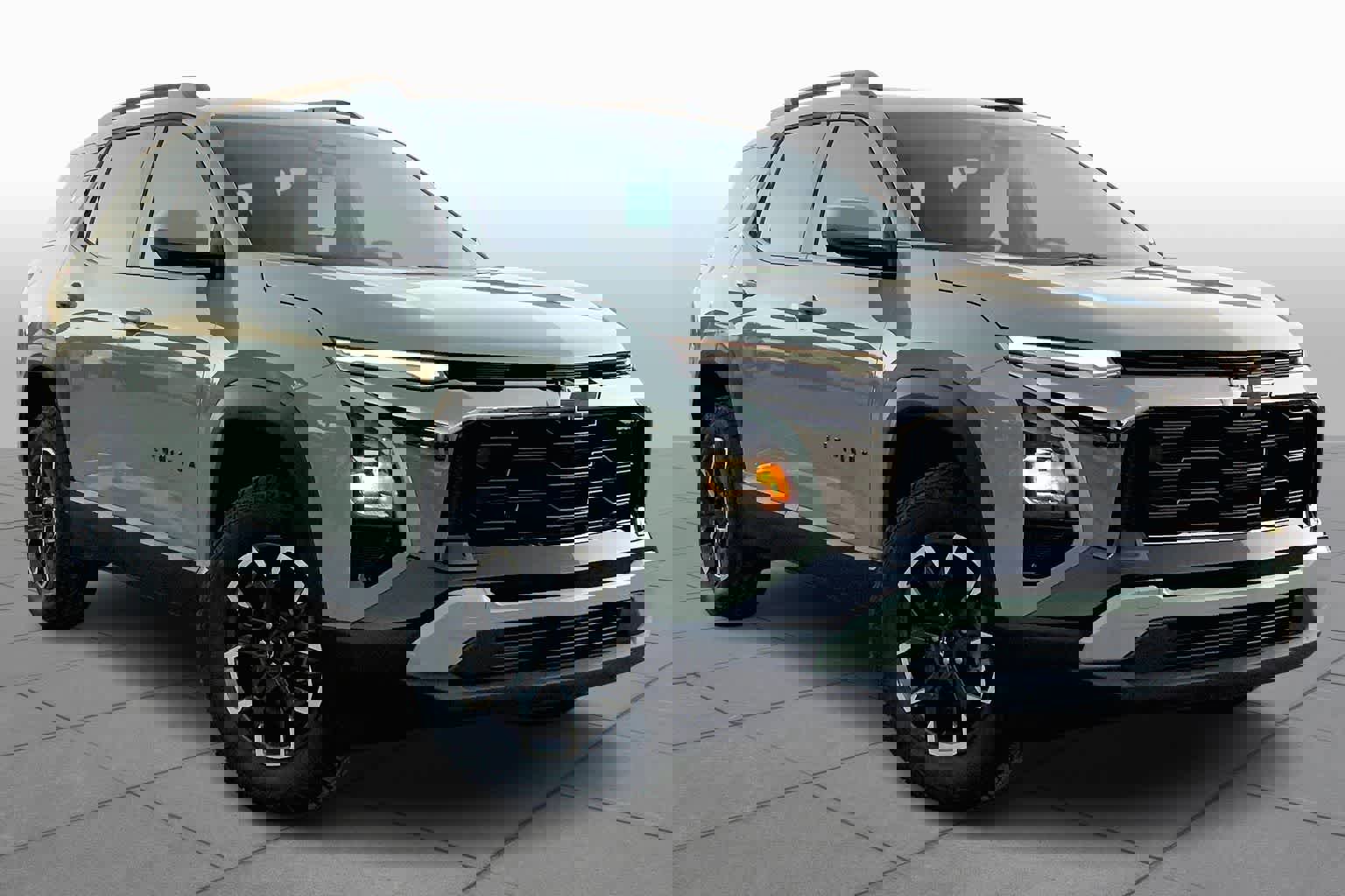 New 2026 Chevrolet Equinox ACTIV image 2