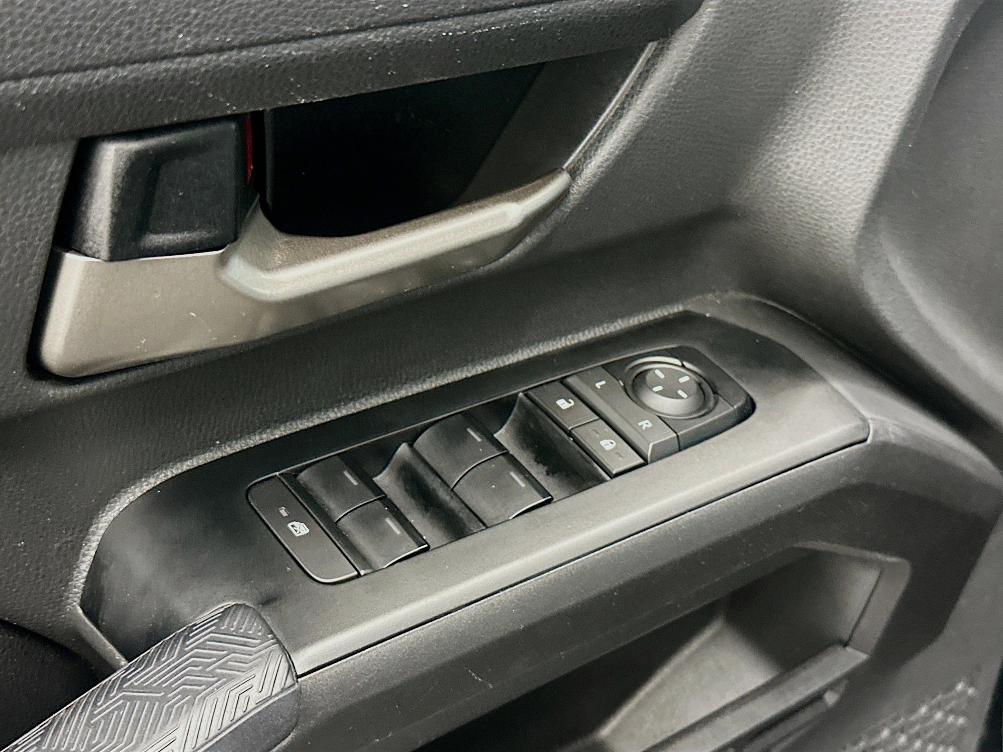 Used 2025 Toyota Tacoma TRD Off-Road image 15