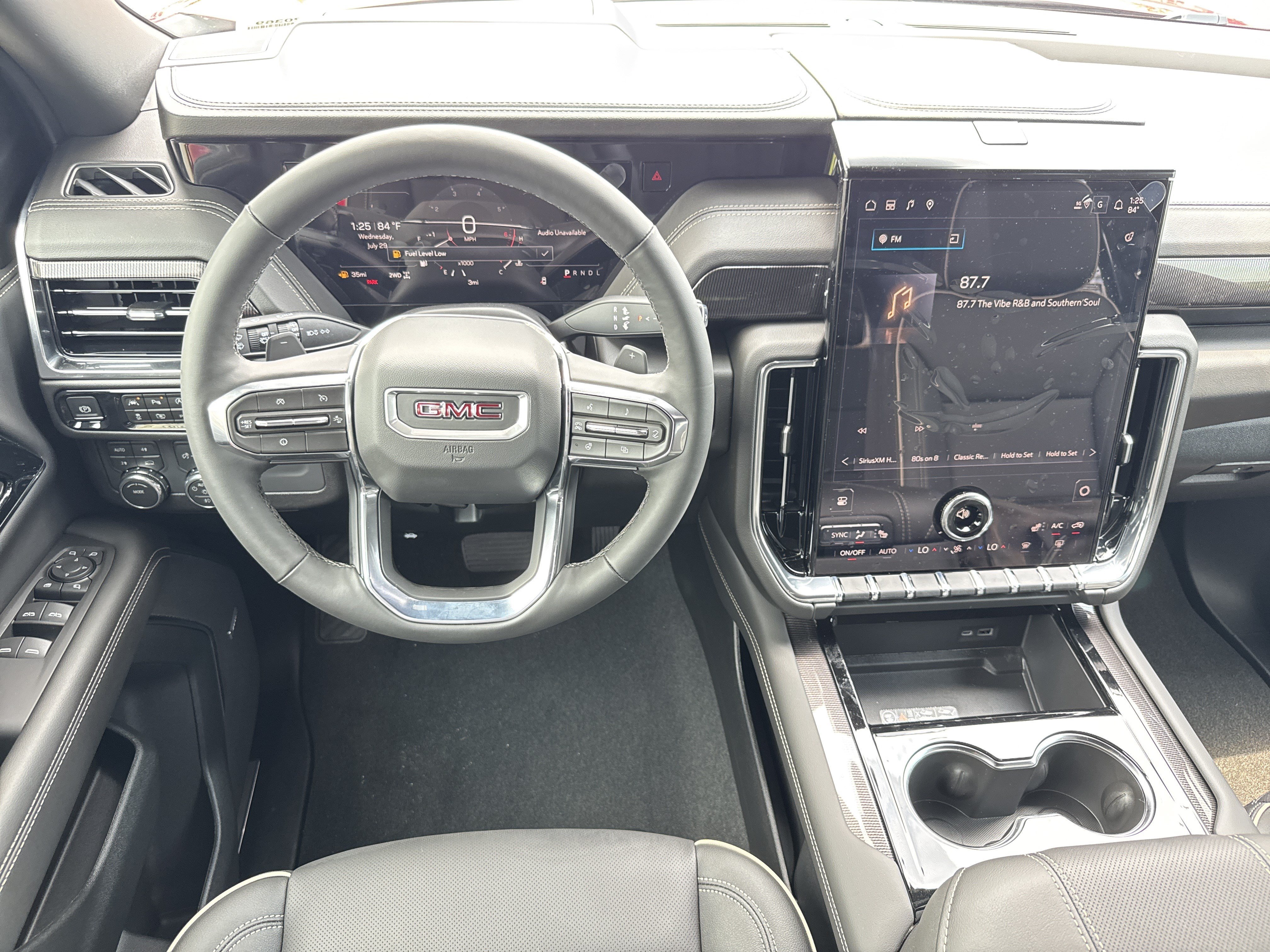 New 2026 GMC Yukon XL Elevation AWD/4WD image 18