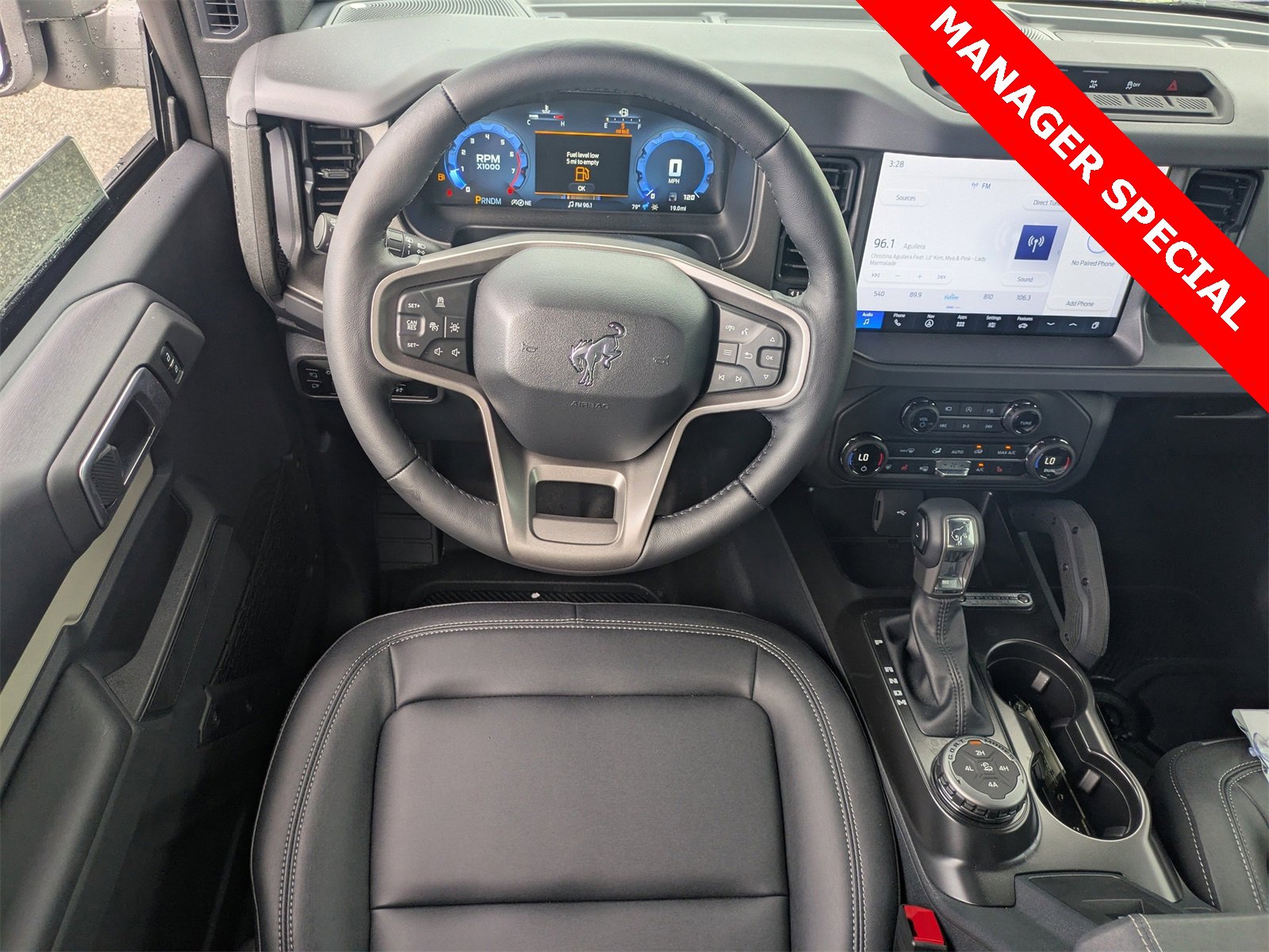 New 2025 Ford Bronco Badlands image 4