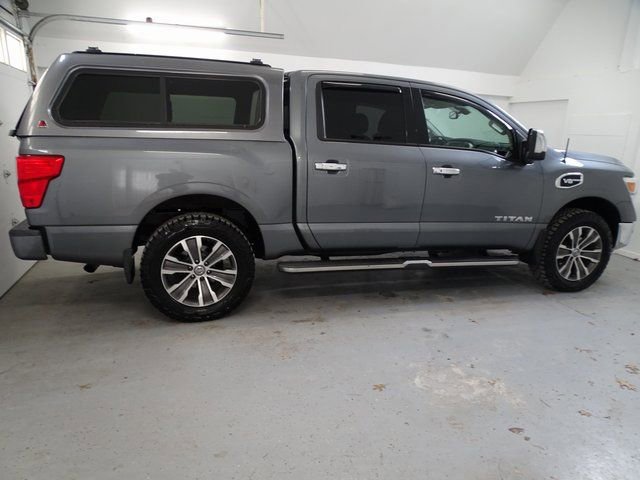Used 2017 Nissan Titan SL w/ SL Towing Convenience Package image 22