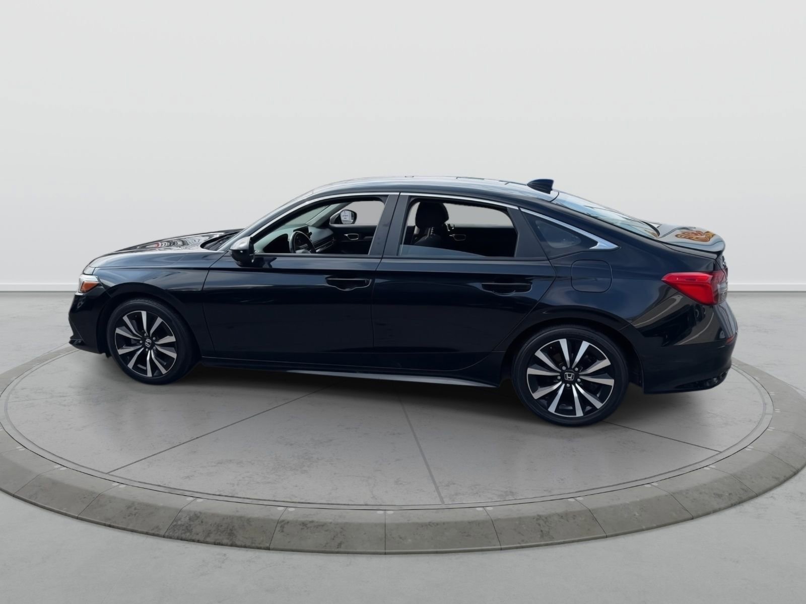 Used 2022 Honda Civic EX image 4