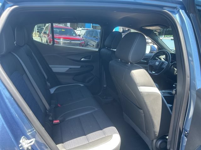 Used 2025 Buick Envista Preferred w/ Convenience II Package FWD image 29