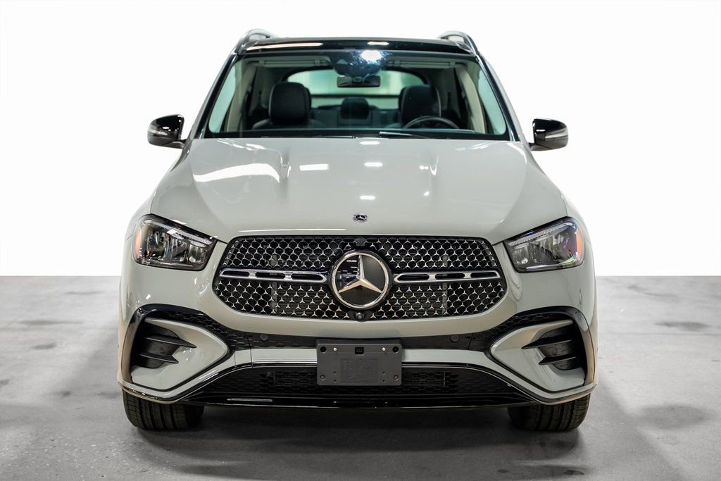 Used 2024 Mercedes-Benz GLE 350 4MATIC w/ AMG Line Exterior image 4