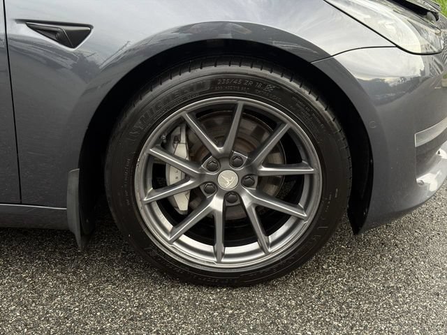 Used 2022 Tesla Model 3 Long Range AWD/4WD image 13