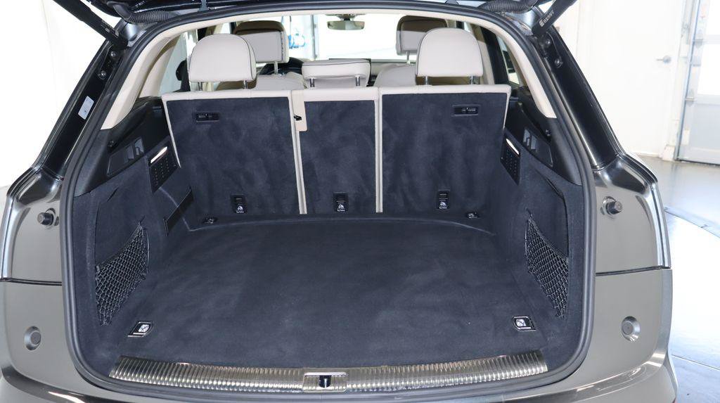Used 2023 Audi Q5 e Premium Plus w/ Premium Plus Package AWD/4WD image 26