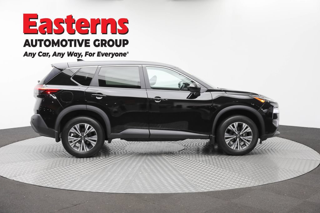 Used 2023 Nissan Rogue SV AWD/4WD image 4