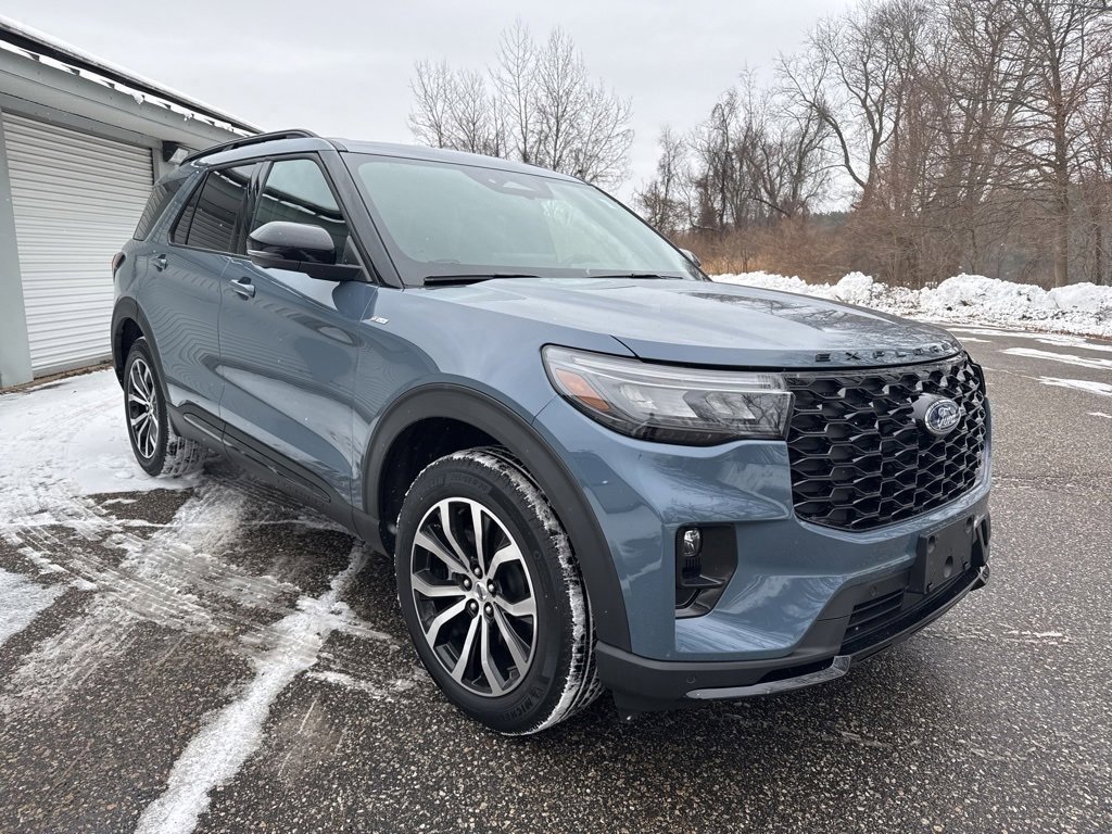 Used 2025 Ford Explorer ST-Line image 7