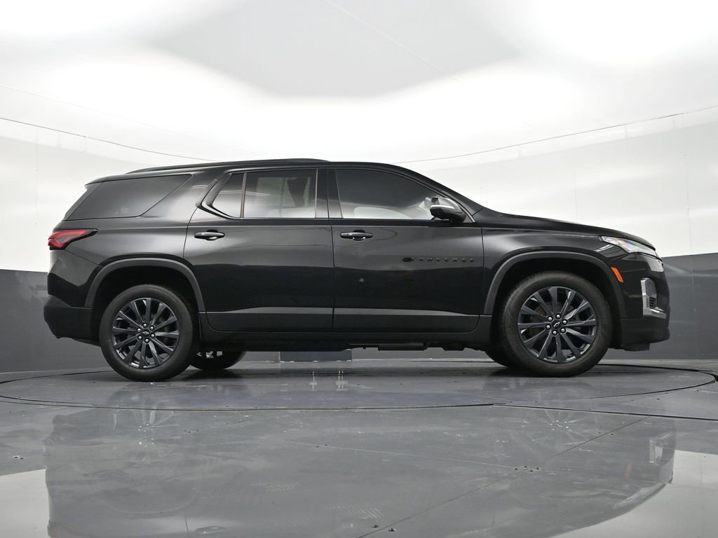 Used 2023 Chevrolet Traverse RS FWD image 29