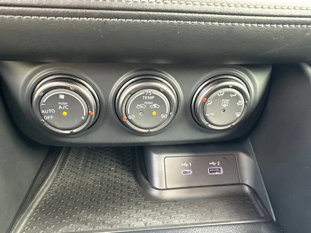 Used 2023 Nissan Z w/ Floor Mat Package (L93) RWD image 33
