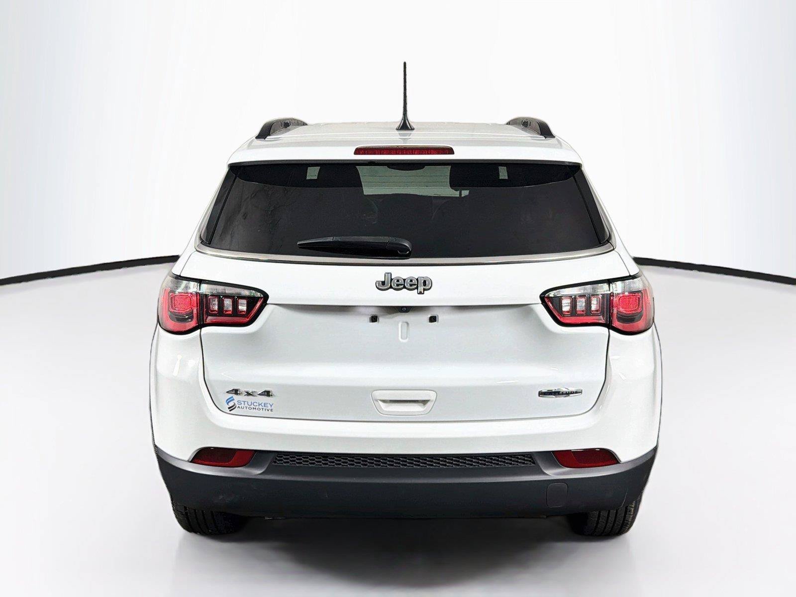Used 2024 Jeep Compass Latitude AWD/4WD image 10