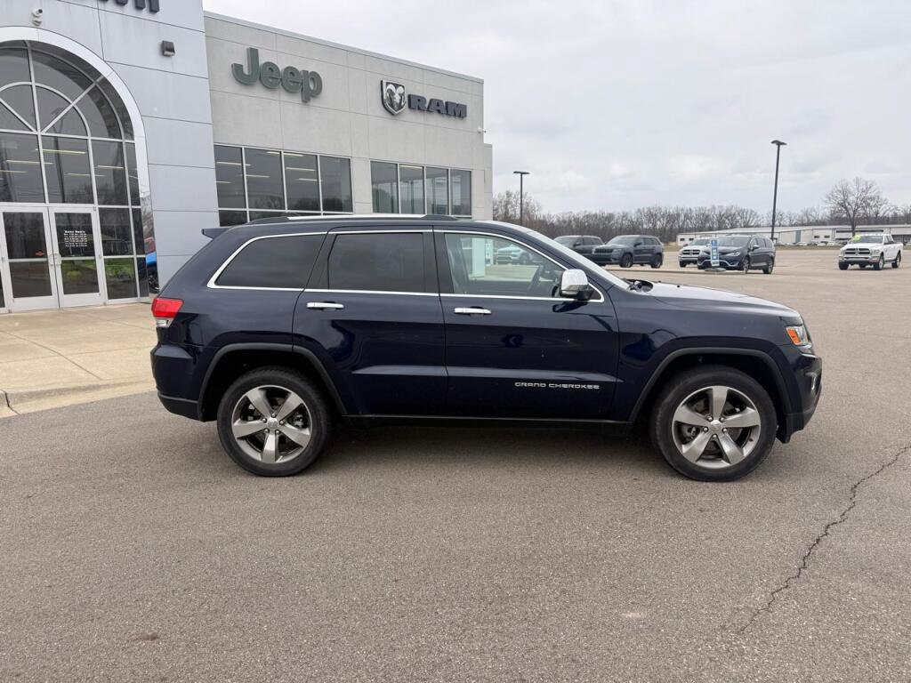 Used 2014 Jeep Grand Cherokee Limited w/ Trailer Tow Group IV image 2