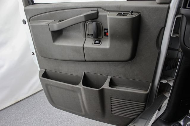 Used 2021 Chevrolet Express 3500 w/ Driver Convenience Package RWD image 35