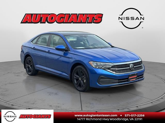 Used 2024 Volkswagen Jetta SE w/ Panoramic Sunroof Package
