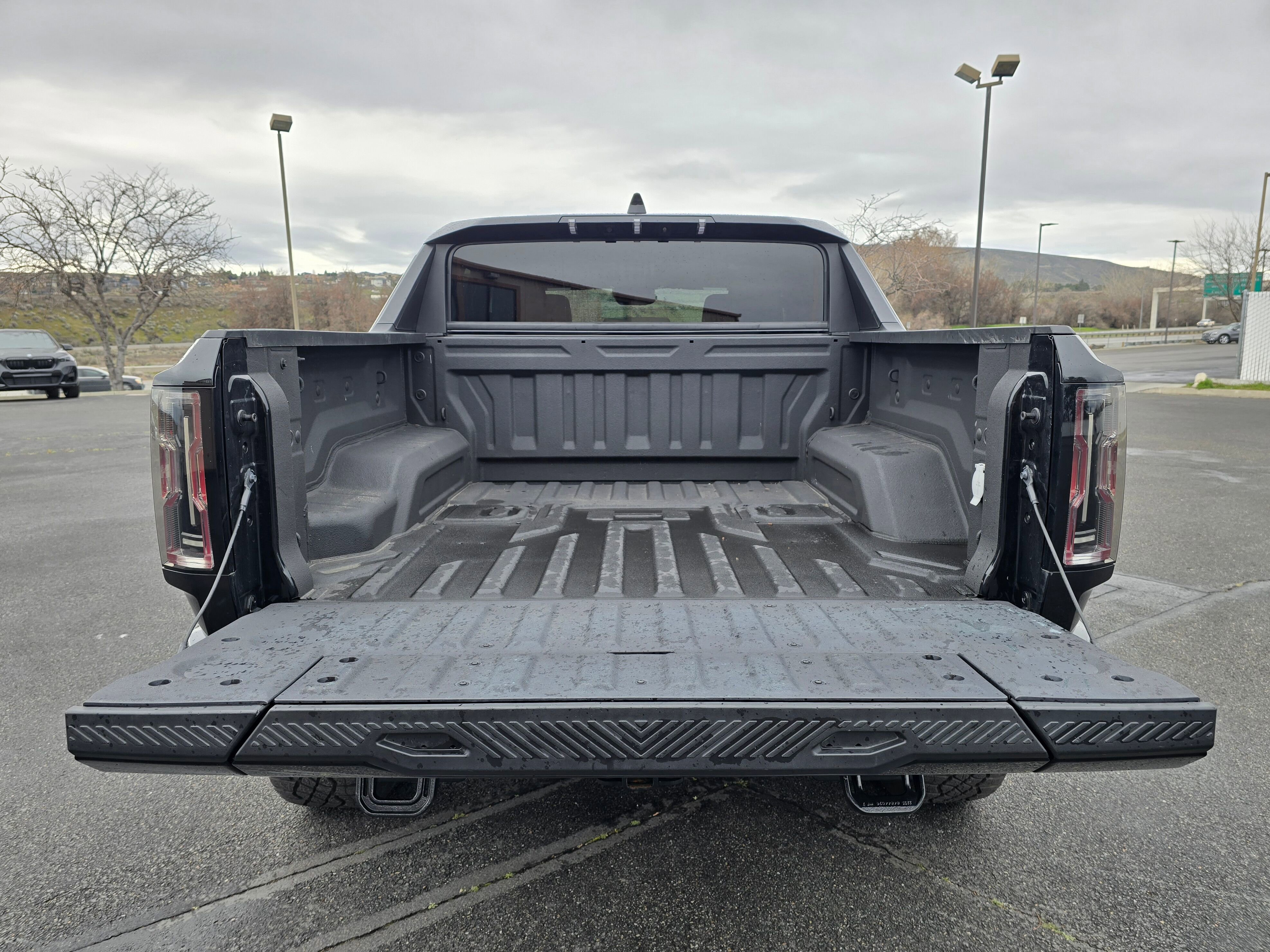 Used 2024 GMC Hummer EV 2X w/ Extreme Off-Road Package image 60