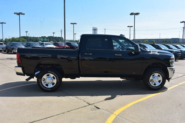 New 2026 RAM 2500 Tradesman w/ Chrome Appearance Group AWD/4WD image 4