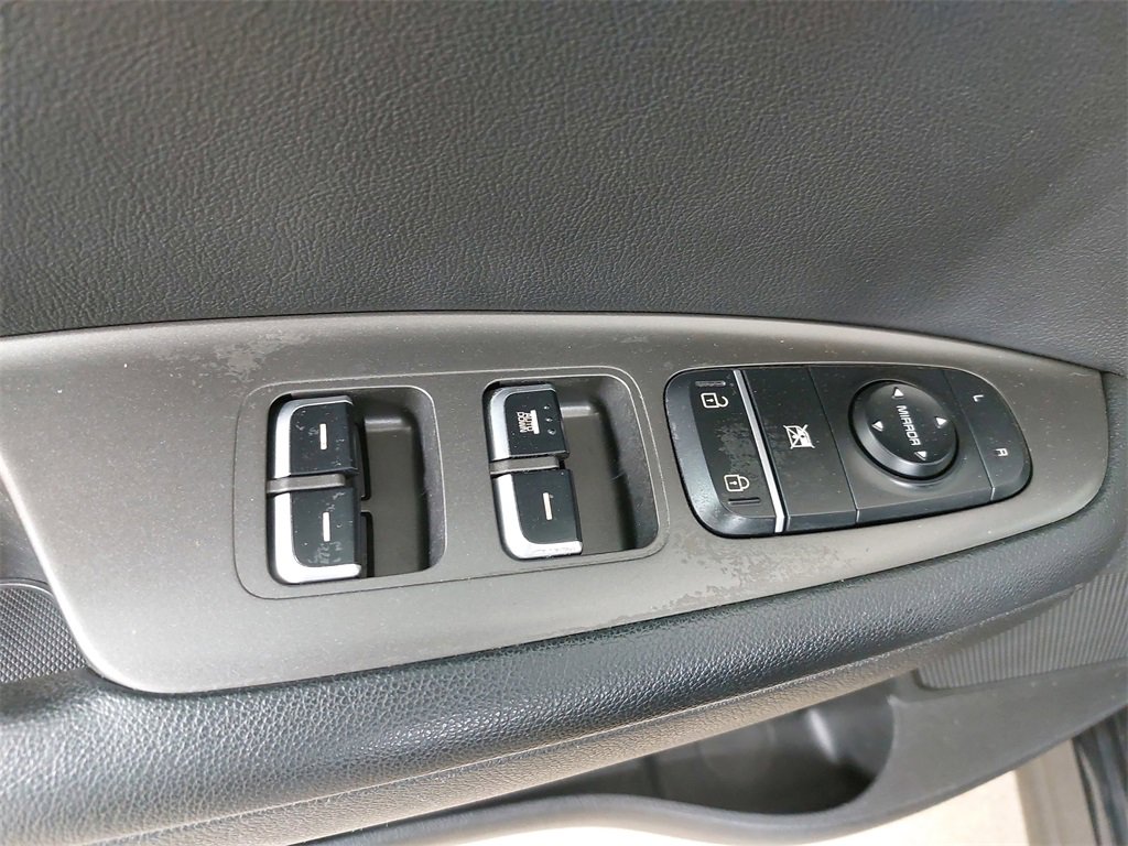 Used 2020 Kia Optima LX image 31