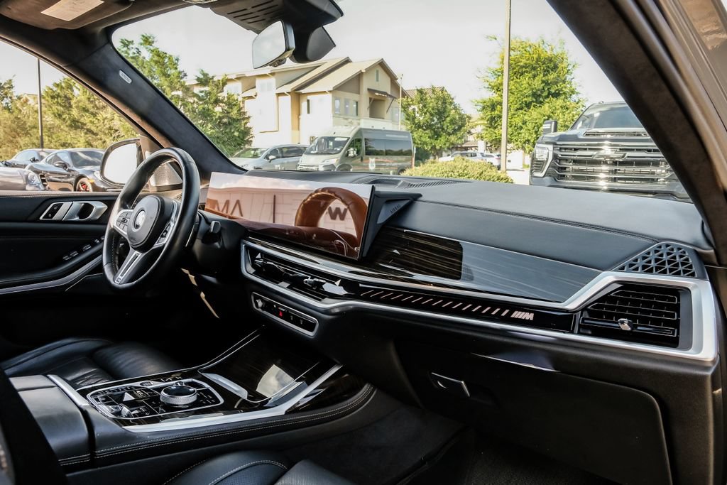 Used 2023 BMW X7 M60i w/ Executive Package AWD/4WD image 8