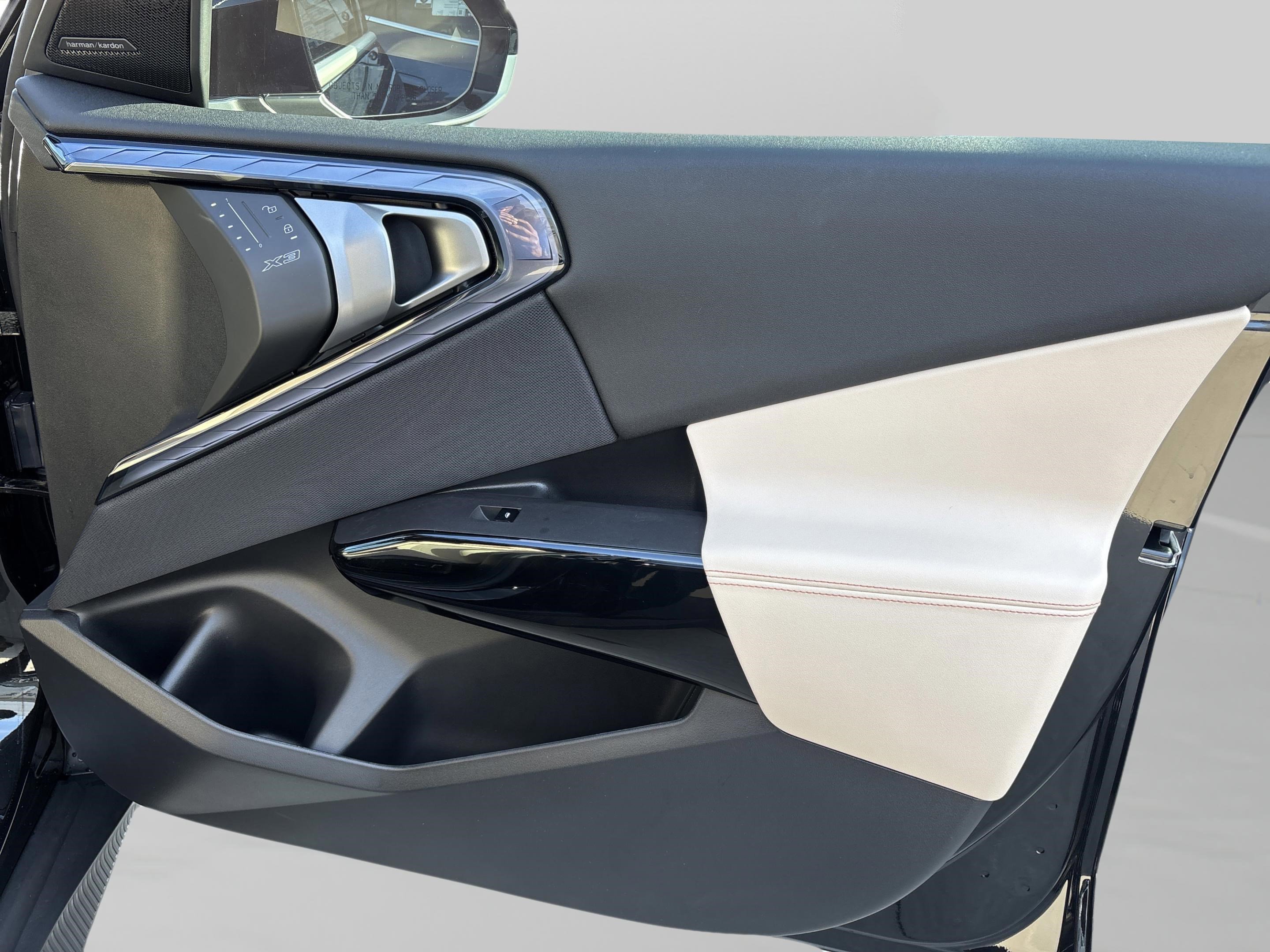 Used 2026 BMW X3 xDrive30 w/ Premium Package image 19