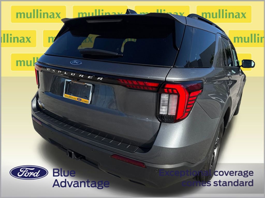 Certified 2025 Ford Explorer Active image 4