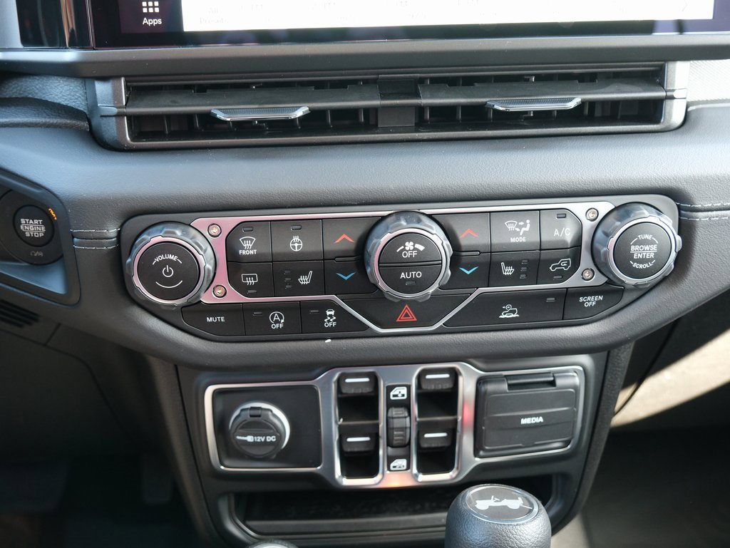 New 2025 Jeep Wrangler Sahara image 22
