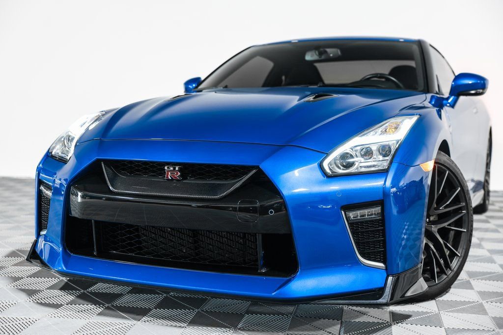 Used 2021 Nissan GT-R Premium AWD/4WD image 10
