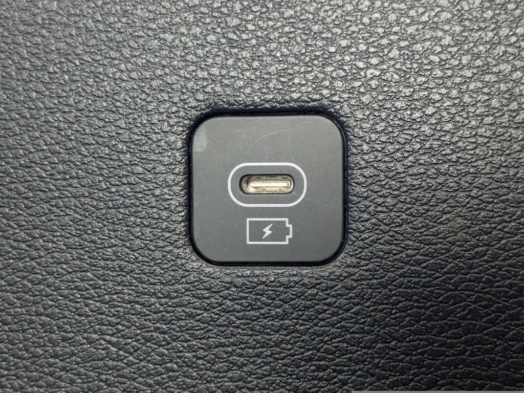 Used 2023 Kia Telluride S FWD image 17