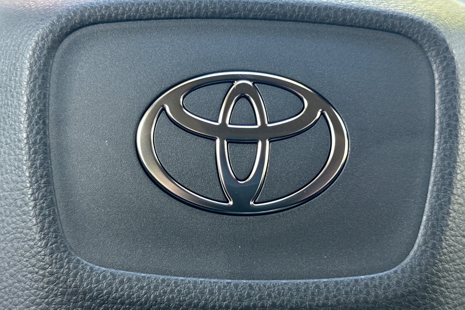 New 2027 Toyota Prius XLE FWD image 31