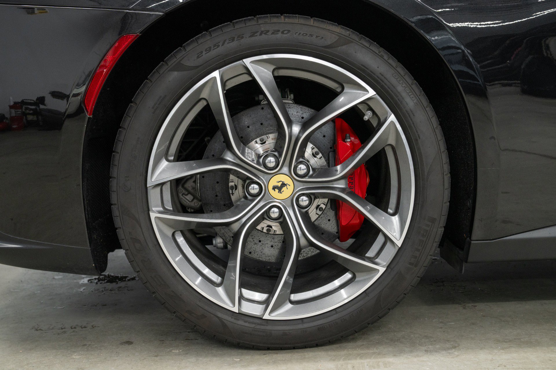 Used 2020 Ferrari GTC4Lusso T RWD image 40