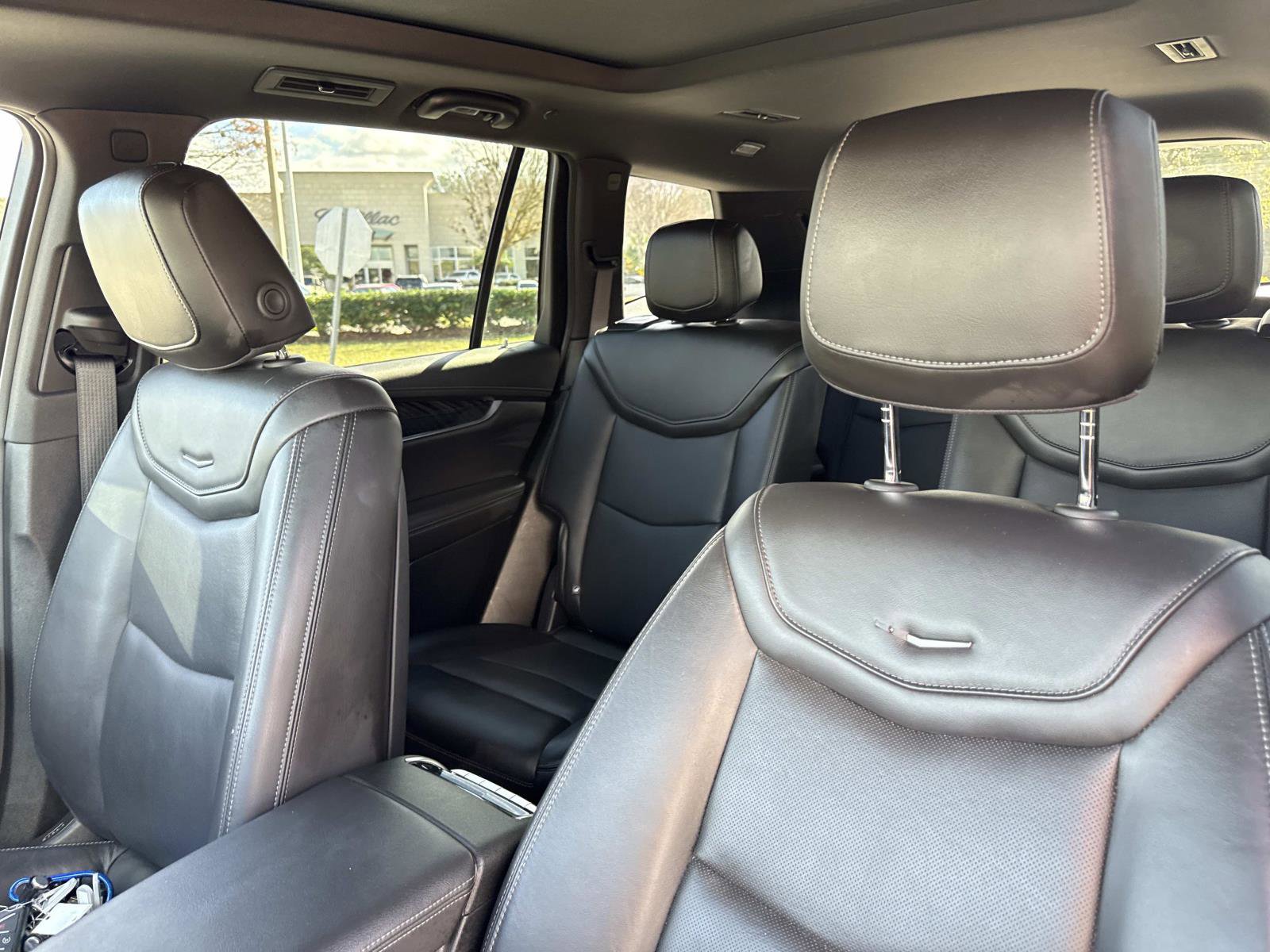 Used 2025 Cadillac XT6 Premium Luxury image 23