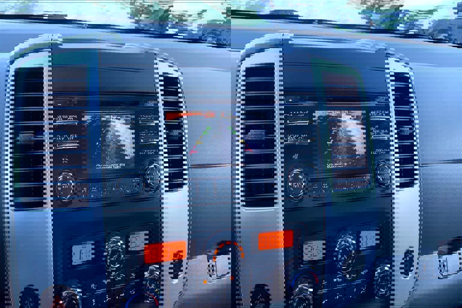 Used 2014 Nissan Frontier SV w/ SV Value Truck Package image 28